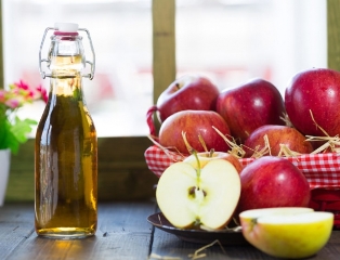 The apple cider vinegar