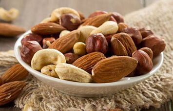 Nuts, as allergens, can aggravate psoriasis